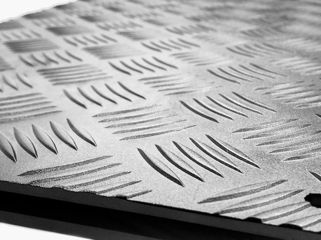 sim-lab-sim-floor-4-mm-aluminium-riffelblech-fu-st-tze-490-x-350-mm image 2